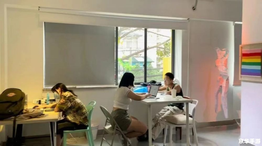 **洛克王国小奶牛：游戏中的新伙伴**